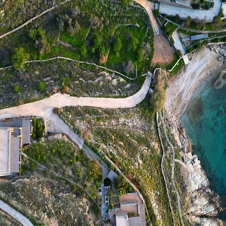 Breathtaking Seafront In Kea Koriszía